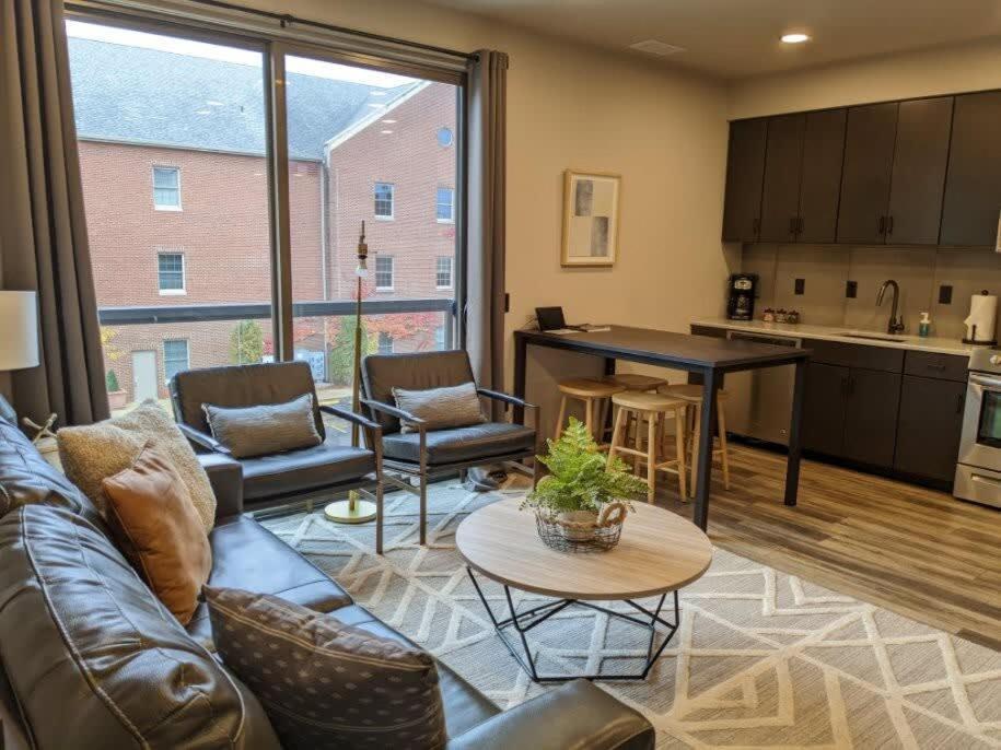 Modern Condo 210 Just Blocks From Lake Michigan Traverse City Exterior photo