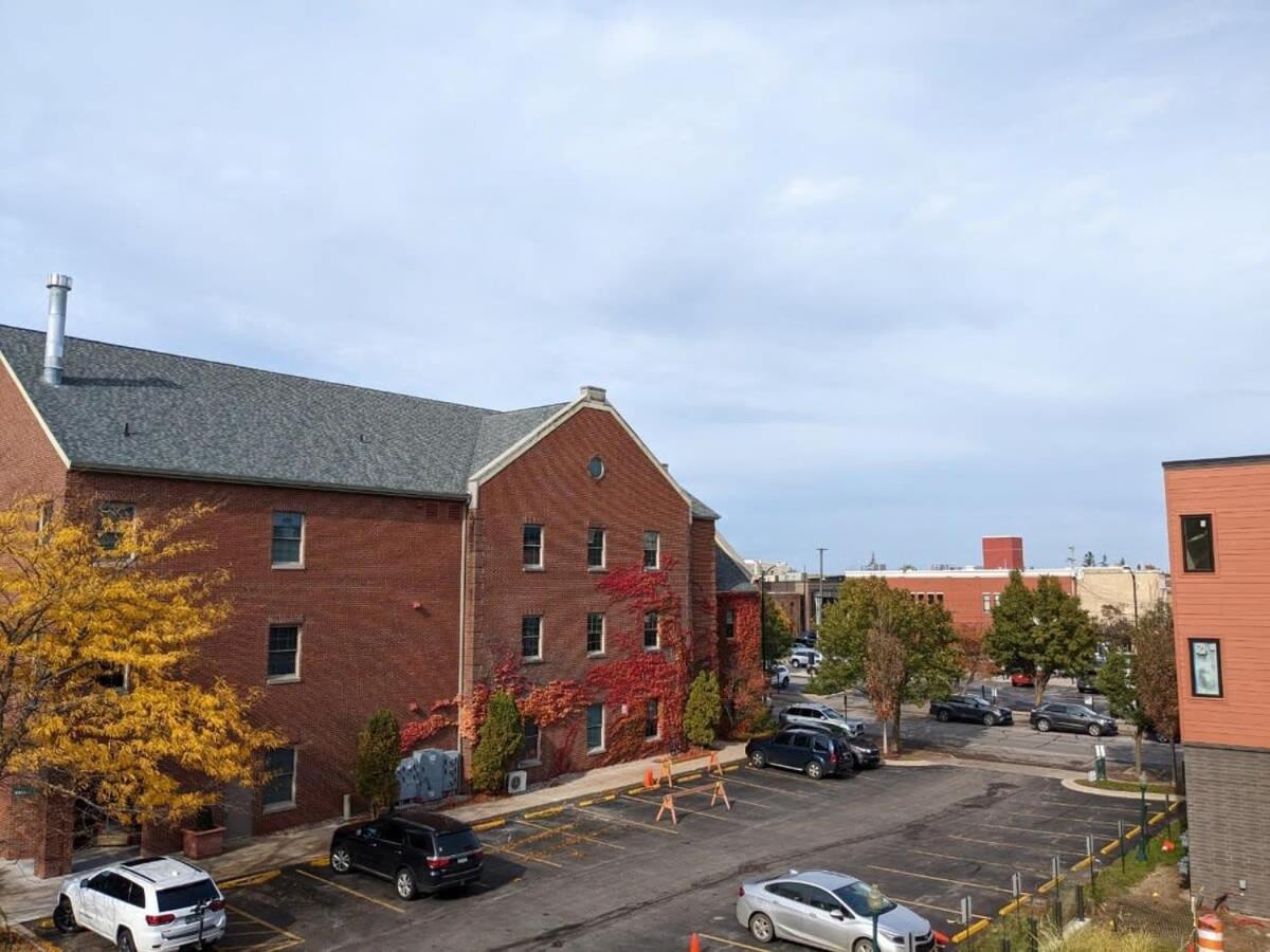 Modern Condo 210 Just Blocks From Lake Michigan Traverse City Exterior photo